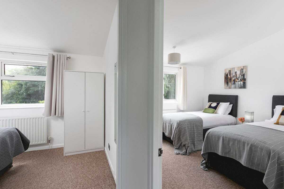 View 2 Bed Stevenage House w/Garden and Parking in SG2 9XL, Stevenage, Hertfordshire, England, United Kingdom 2 Bed Stevenage House w/Garden and Parking in SG2 9XL, Stevenage, Hertfordshire, England, United Kingdom - Property image 14 - VivreStays