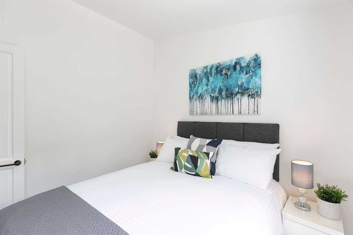View 2 Bed Stevenage House w/Garden and Parking in SG2 9XL, Stevenage, Hertfordshire, England, United Kingdom 2 Bed Stevenage House w/Garden and Parking in SG2 9XL, Stevenage, Hertfordshire, England, United Kingdom - Property image 30 - VivreStays