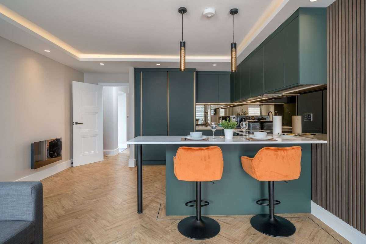 Beautiful London Cockfosters Aptmt Near Tube, WiFi in EN4 0DL - Property image 10 - VivreStays