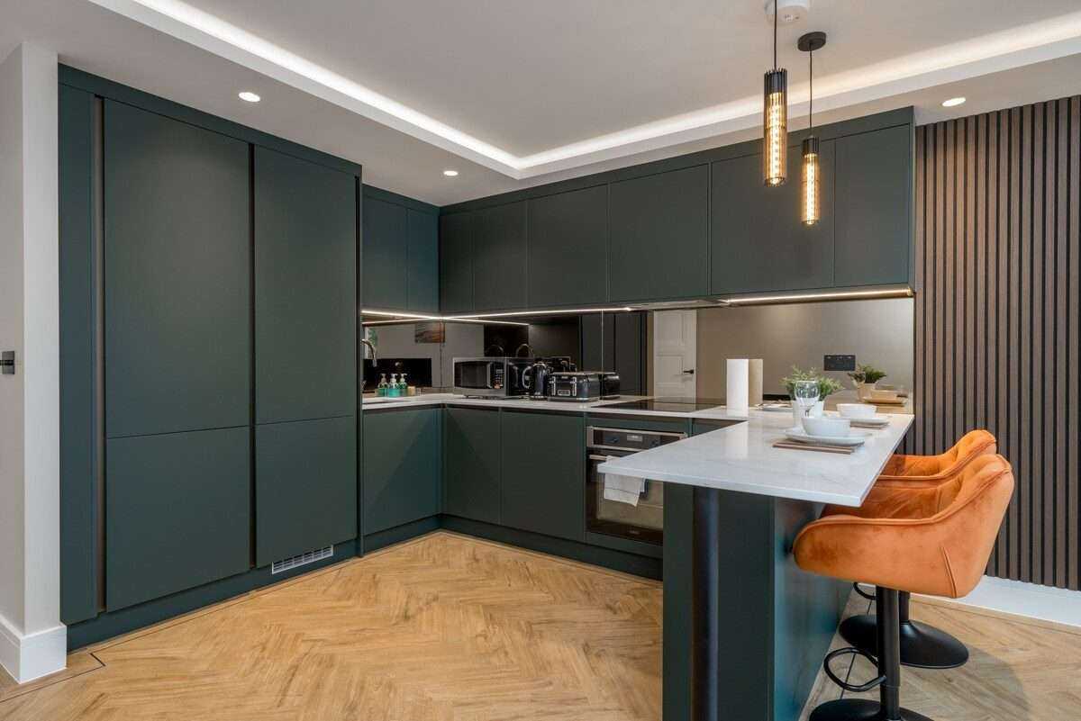 Beautiful London Cockfosters Aptmt Near Tube, WiFi in EN4 0DL - Property image 20 - VivreStays