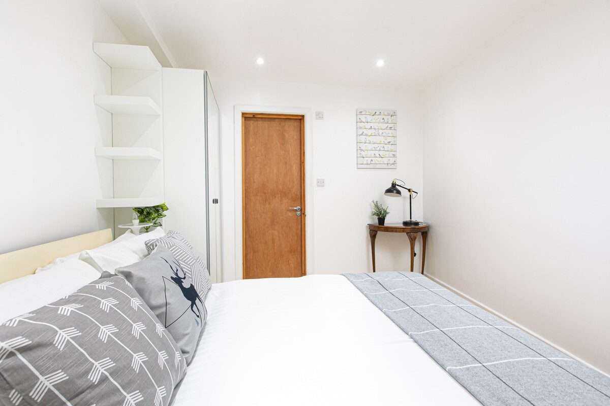 View 1 Bed Kings Cross & St Pancras in 129 King's Cross Road, WC1X 9BJ 1 Bed Kings Cross & St Pancras in 129 King's Cross Road, WC1X 9BJ - Property image 8 - VivreStays