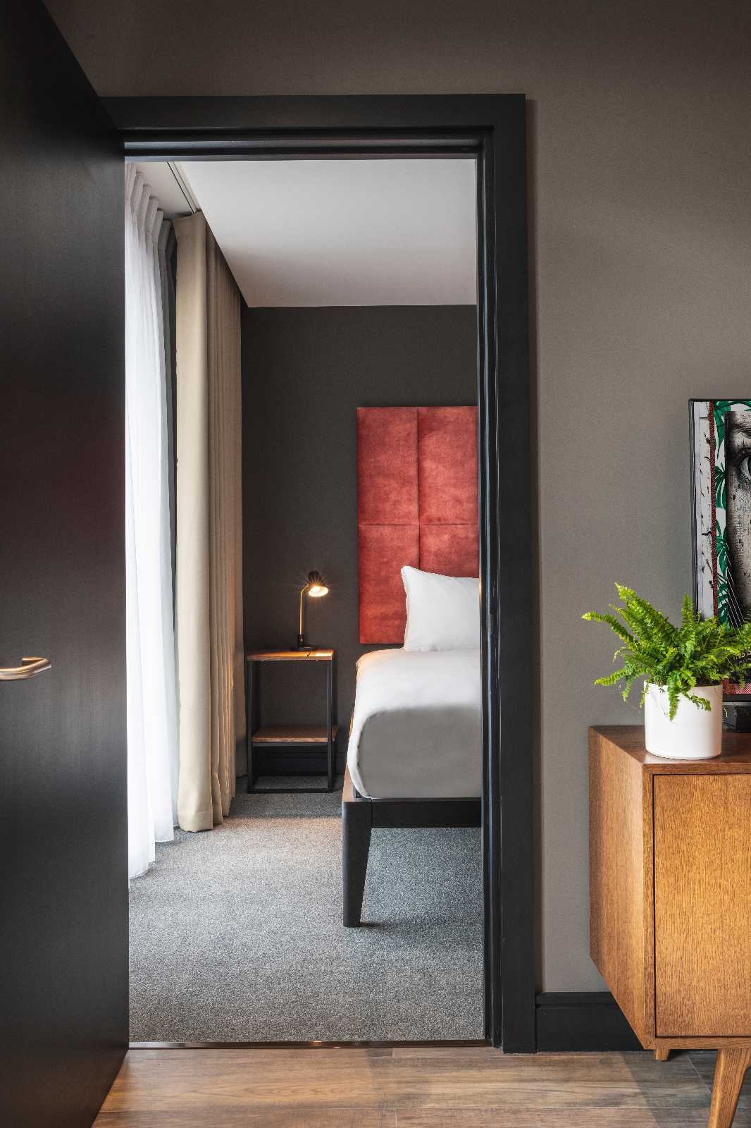 Smart flat in Richmond near Tube Station in TW9 2JY, Richmond, Greater London, England, United Kingdom - Property image 3 - VivreStays