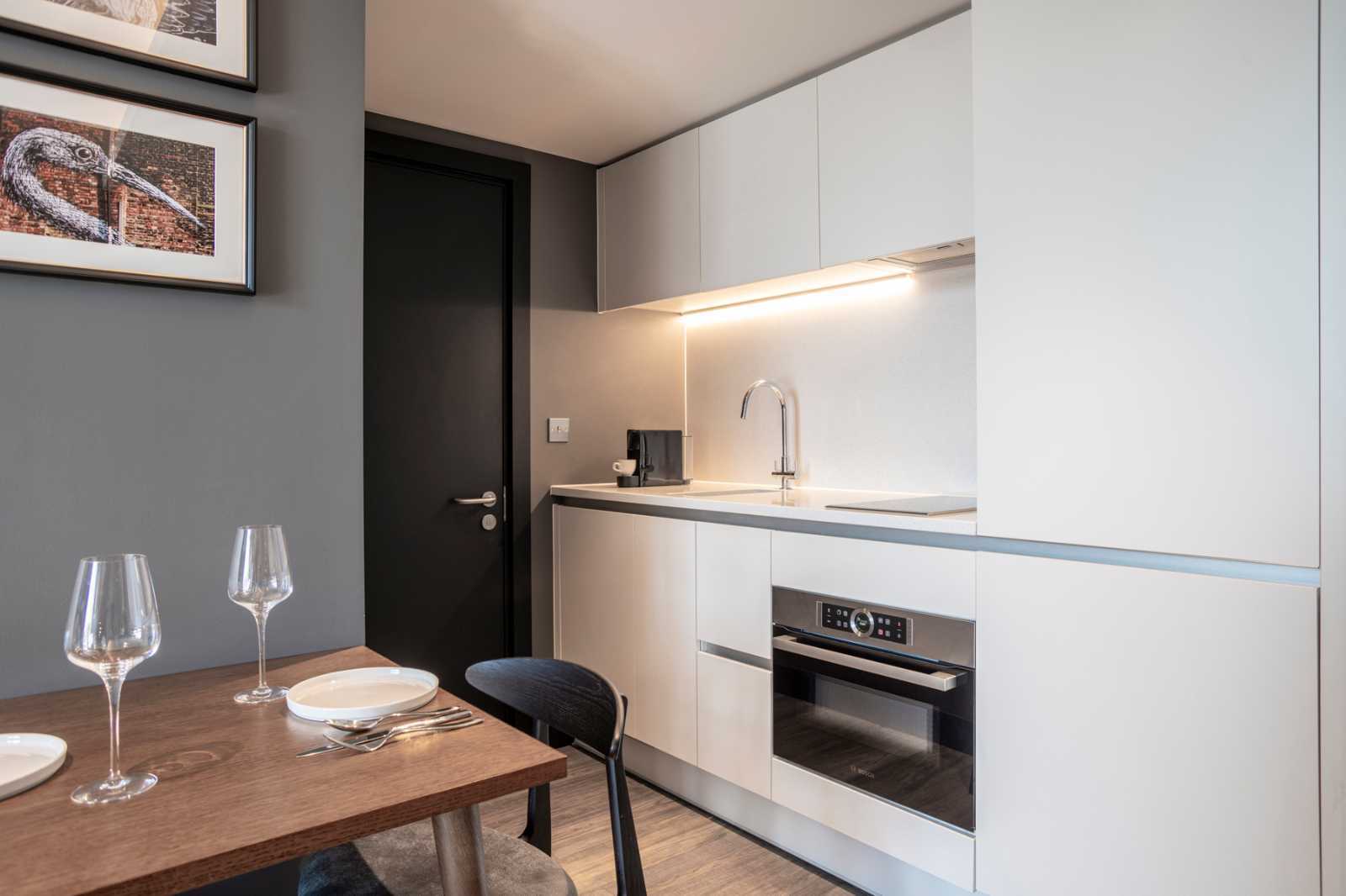 Smart flat in Richmond near Tube Station in TW9 2JY, Richmond, Greater London, England, United Kingdom - Property image 10 - VivreStays