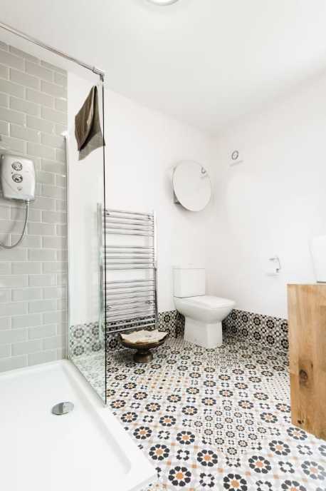 4 bed, 2 bath | Parking | Garden | Wilmot Road N17 in 29 Wilmot Road, N17 6LH - Property image 27 - VivreStays