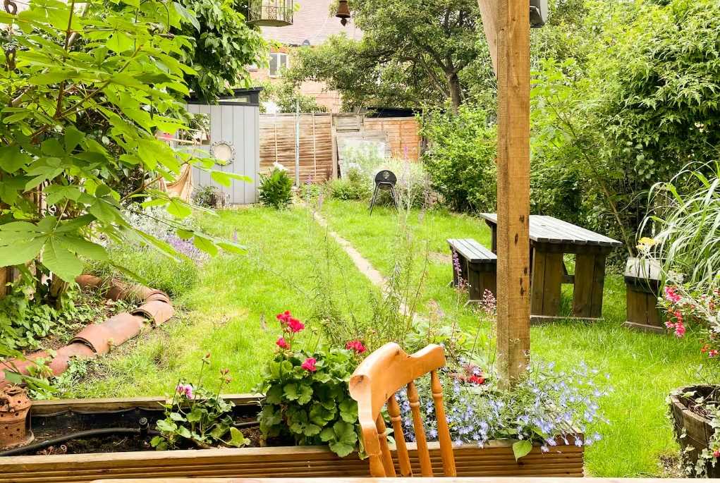 4 bed, 2 bath | Parking | Garden | Wilmot Road N17 in 29 Wilmot Road, N17 6LH - Property image 37 - VivreStays
