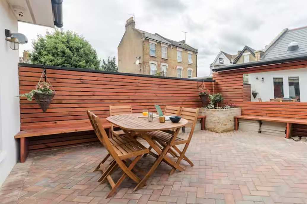 7 bed, 3 bath home | Parking | 2 minutes from Turnpike Lane | Garden + Roof Terrace | Courcy Road N8 in 17 Courcy Road, Haringey, London, N8 0QH, United Kingdom - Property image 32 - VivreStays
