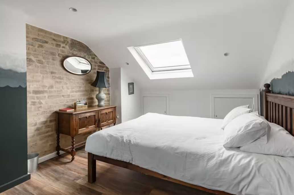 7 bed, 3 bath home | Parking | 2 minutes from Turnpike Lane | Garden + Roof Terrace | Courcy Road N8 in 17 Courcy Road, Haringey, London, N8 0QH, United Kingdom - Property image 23 - VivreStays