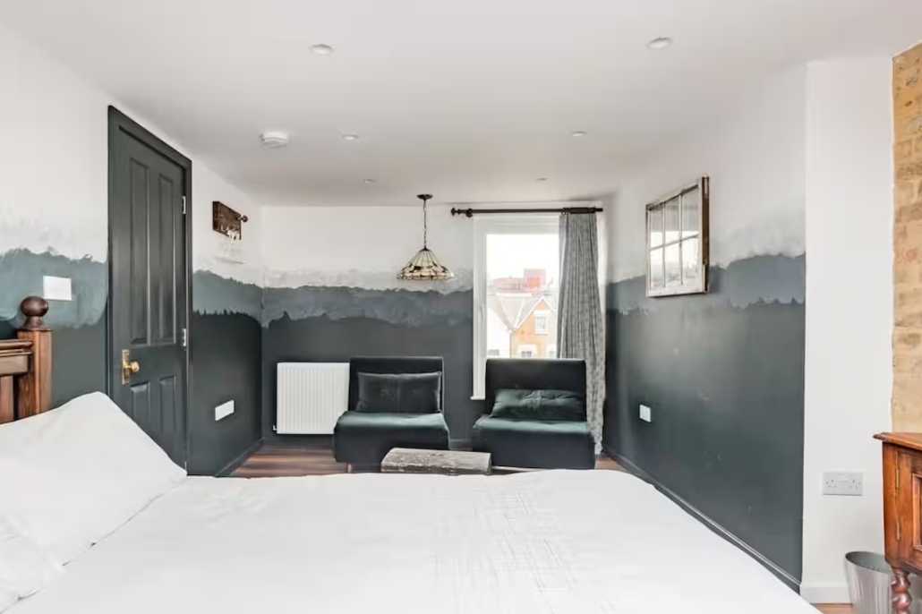 7 bed, 3 bath home | Parking | 2 minutes from Turnpike Lane | Garden + Roof Terrace | Courcy Road N8 in 17 Courcy Road, Haringey, London, N8 0QH, United Kingdom - Property image 24 - VivreStays