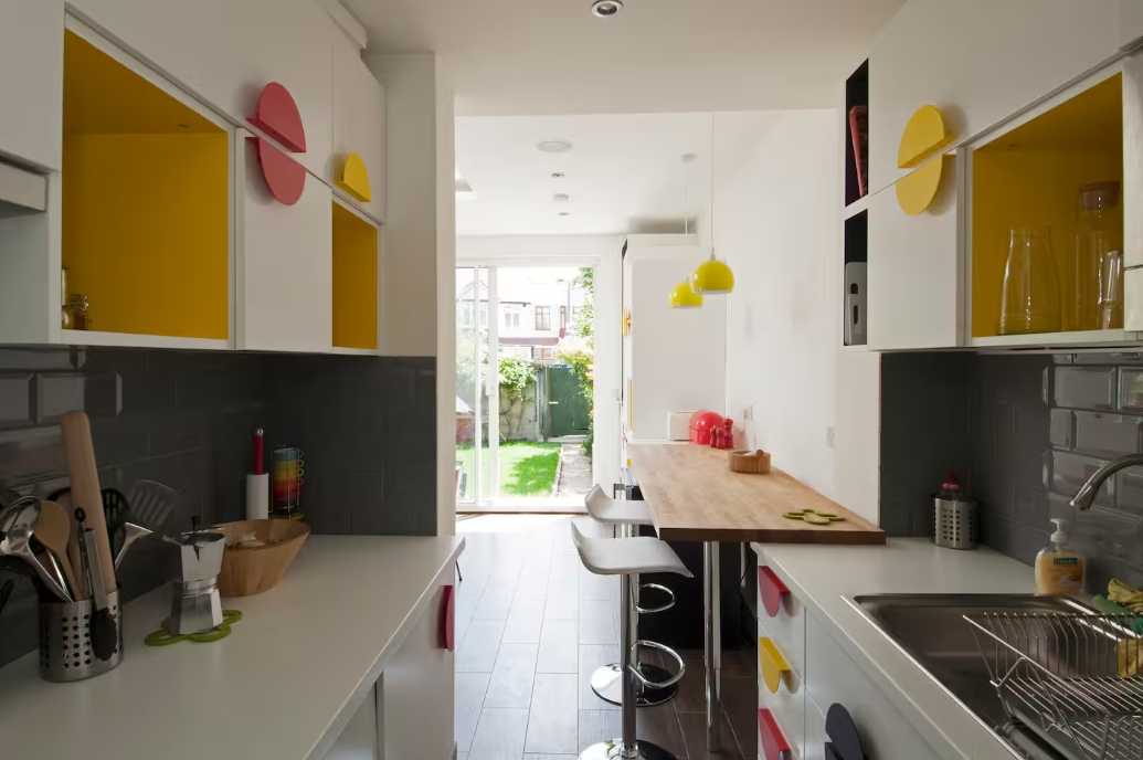 6 bed, 3 bath | Parking | Garden | Air conditioning | Downhills Way N17 in 62 Downhills Way, N17 6BB - Property image 9 - VivreStays