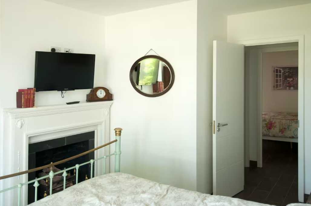 6 bed, 3 bath | Parking | Garden | Air conditioning | Downhills Way N17 in 62 Downhills Way, N17 6BB - Property image 15 - VivreStays