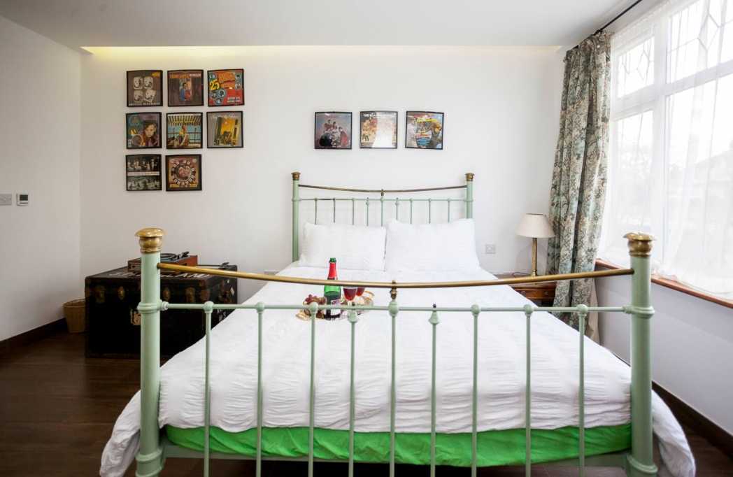 6 bed, 3 bath | Parking | Garden | Air conditioning | Downhills Way N17 in 62 Downhills Way, N17 6BB - Property image 19 - VivreStays