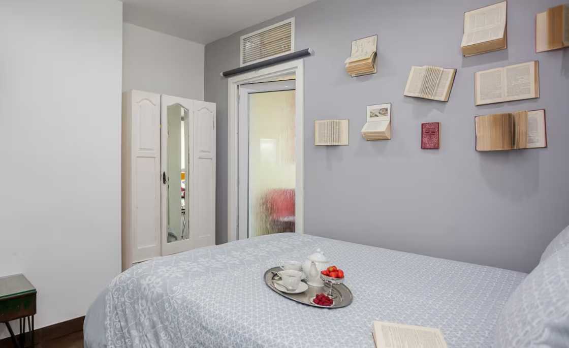 6 bed, 3 bath | Parking | Garden | Air conditioning | Downhills Way N17 in 62 Downhills Way, N17 6BB - Property image 22 - VivreStays