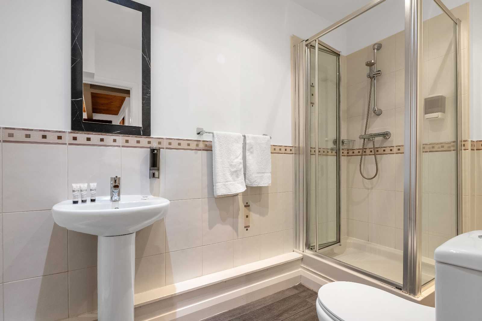 View Crusader House in 57 Thurland Street, NG1 3DJ Crusader House in 57 Thurland Street, NG1 3DJ - Property image 21 - VivreStays