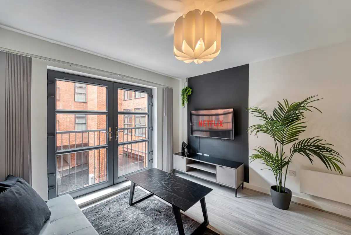 View Jewellery Courts Flat 28 Jewellery Courts Flat 28 serviced apartment - Birmingham - VivreStays