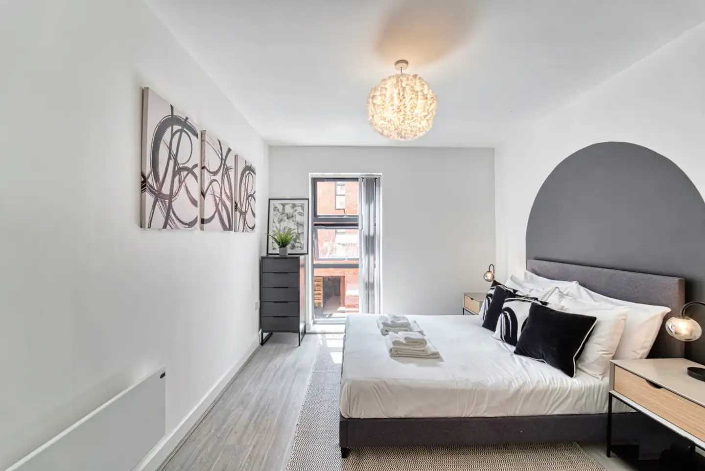 Jewellery Courts Flat 28 in 62 Northwood Street, B3 1TT - Property image 8 - VivreStays