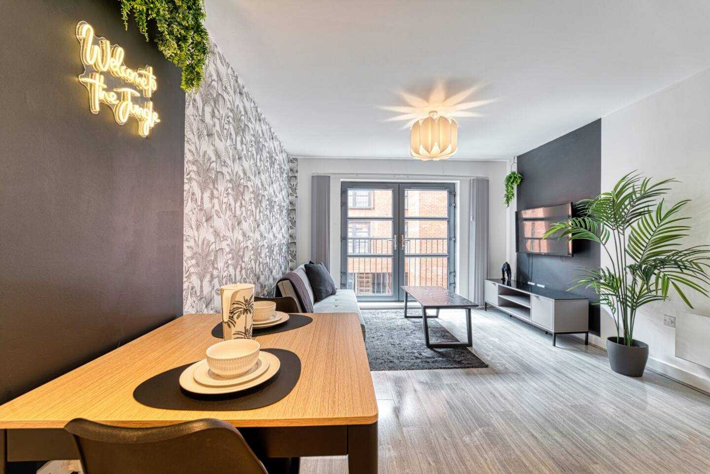 Jewellery Courts Flat 28 in 62 Northwood Street, B3 1TT - Property image 9 - VivreStays