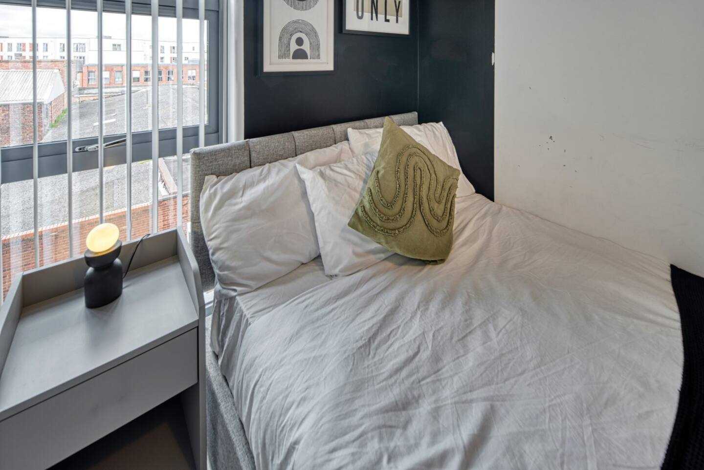 Jewellery Courts Flat 44 in 62 Northwood Street, B3 1TT - Property image 3 - VivreStays