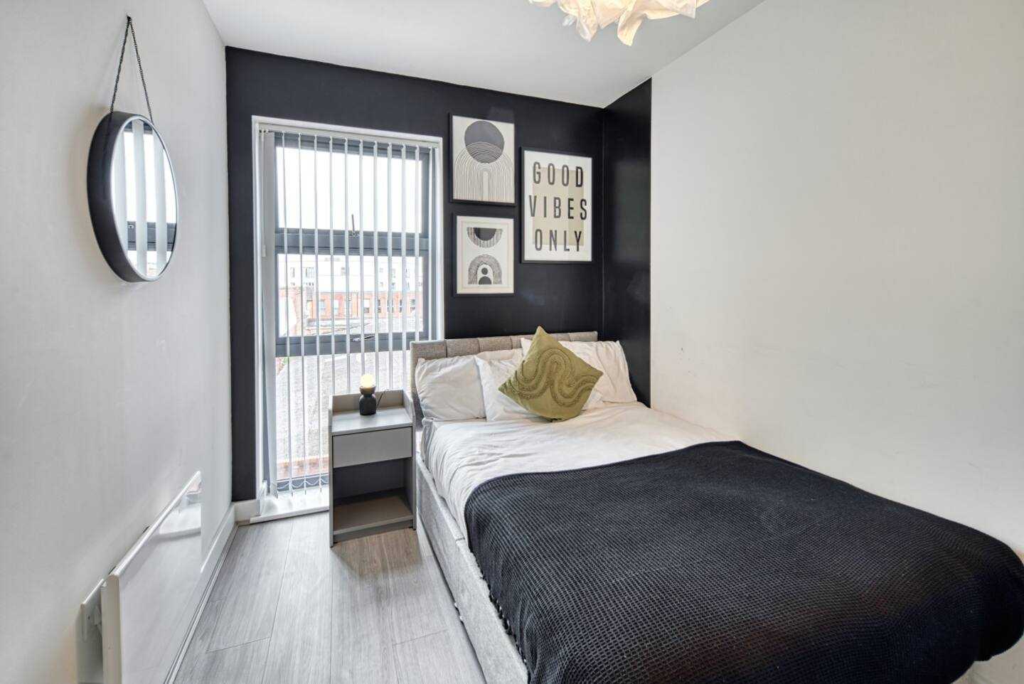 Jewellery Courts Flat 44 in 62 Northwood Street, B3 1TT - Property image 12 - VivreStays