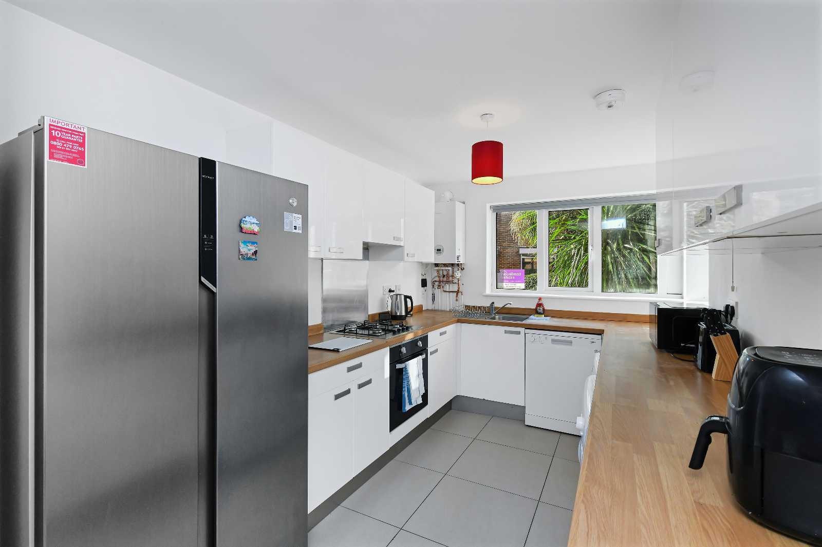 View Montpellier Road 121 in 121 Montpelier Road, NG7 2JY Montpellier Road 121 in 121 Montpelier Road, NG7 2JY - Property image 3 - VivreStays