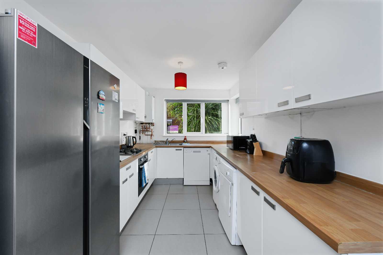 View Montpellier Road 121 in 121 Montpelier Road, NG7 2JY Montpellier Road 121 in 121 Montpelier Road, NG7 2JY - Property image 4 - VivreStays