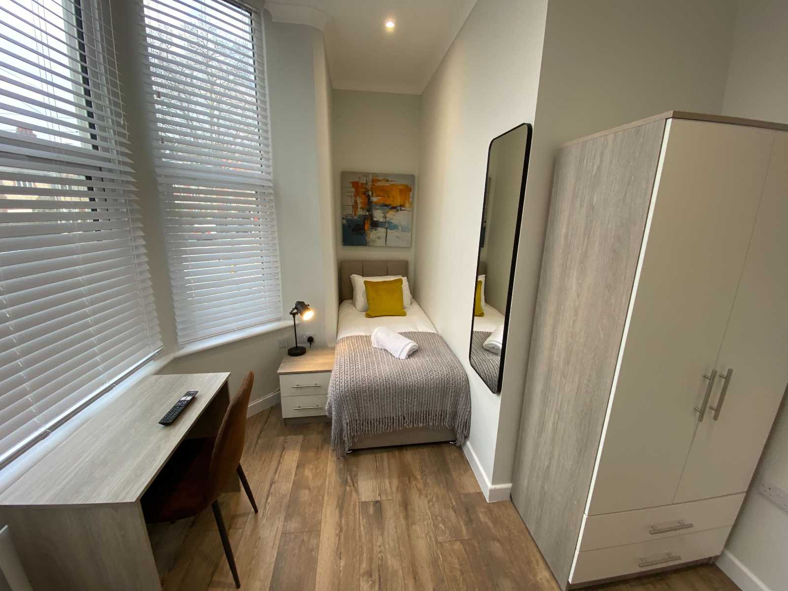 View Noel Suites Flat D in 35-37 Noel Street, NG7 6AQ Noel Suites Flat D in 35-37 Noel Street, NG7 6AQ - Property image 4 - VivreStays