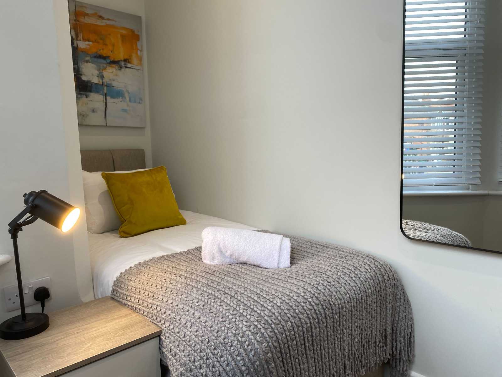 View Noel Suites Flat D in 35-37 Noel Street, NG7 6AQ Noel Suites Flat D in 35-37 Noel Street, NG7 6AQ - Property image 5 - VivreStays