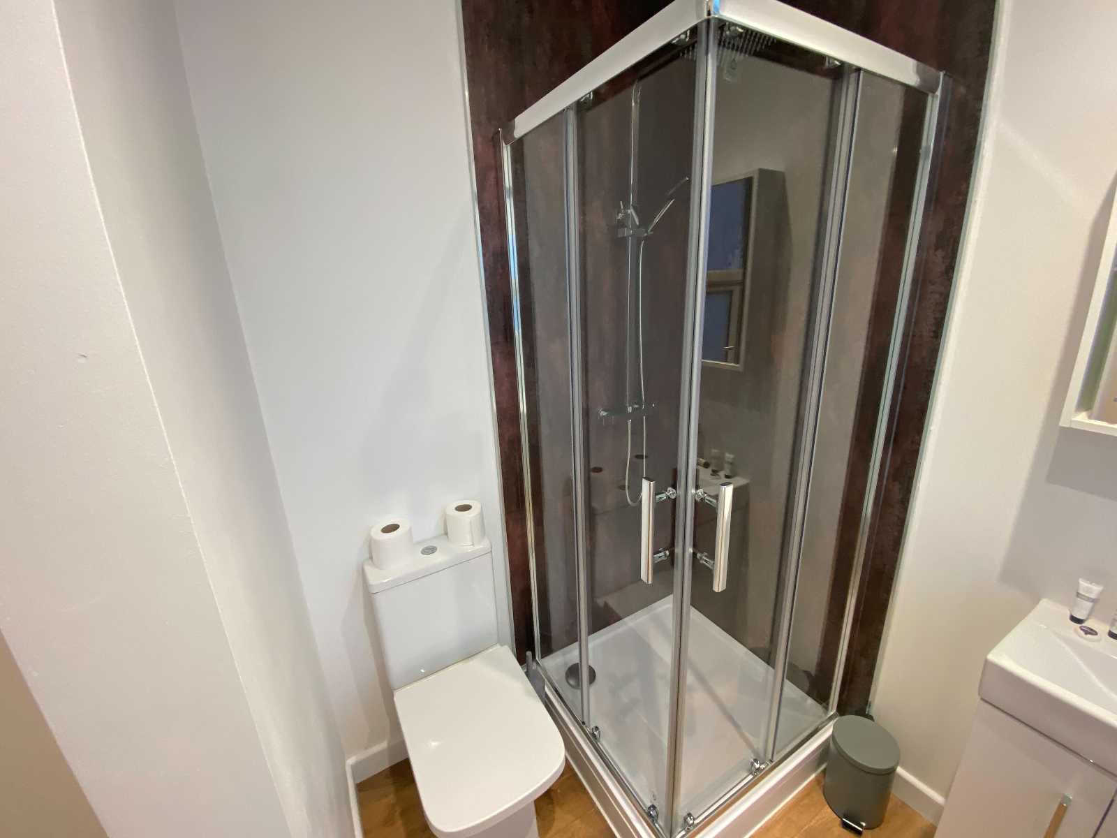 View Noel Suites Flat G in 35-37 Noel Street, NG7 6AQ Noel Suites Flat G in 35-37 Noel Street, NG7 6AQ - Property image 12 - VivreStays
