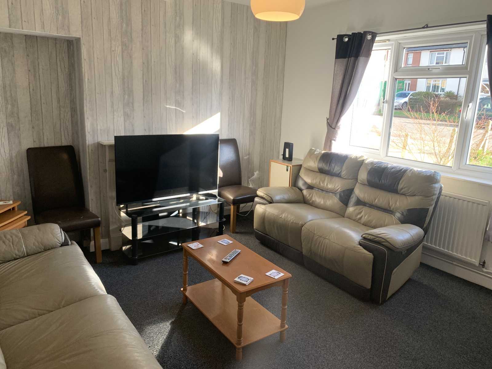View Ratcliffe House Ratcliffe House serviced apartment - Loughborough - VivreStays