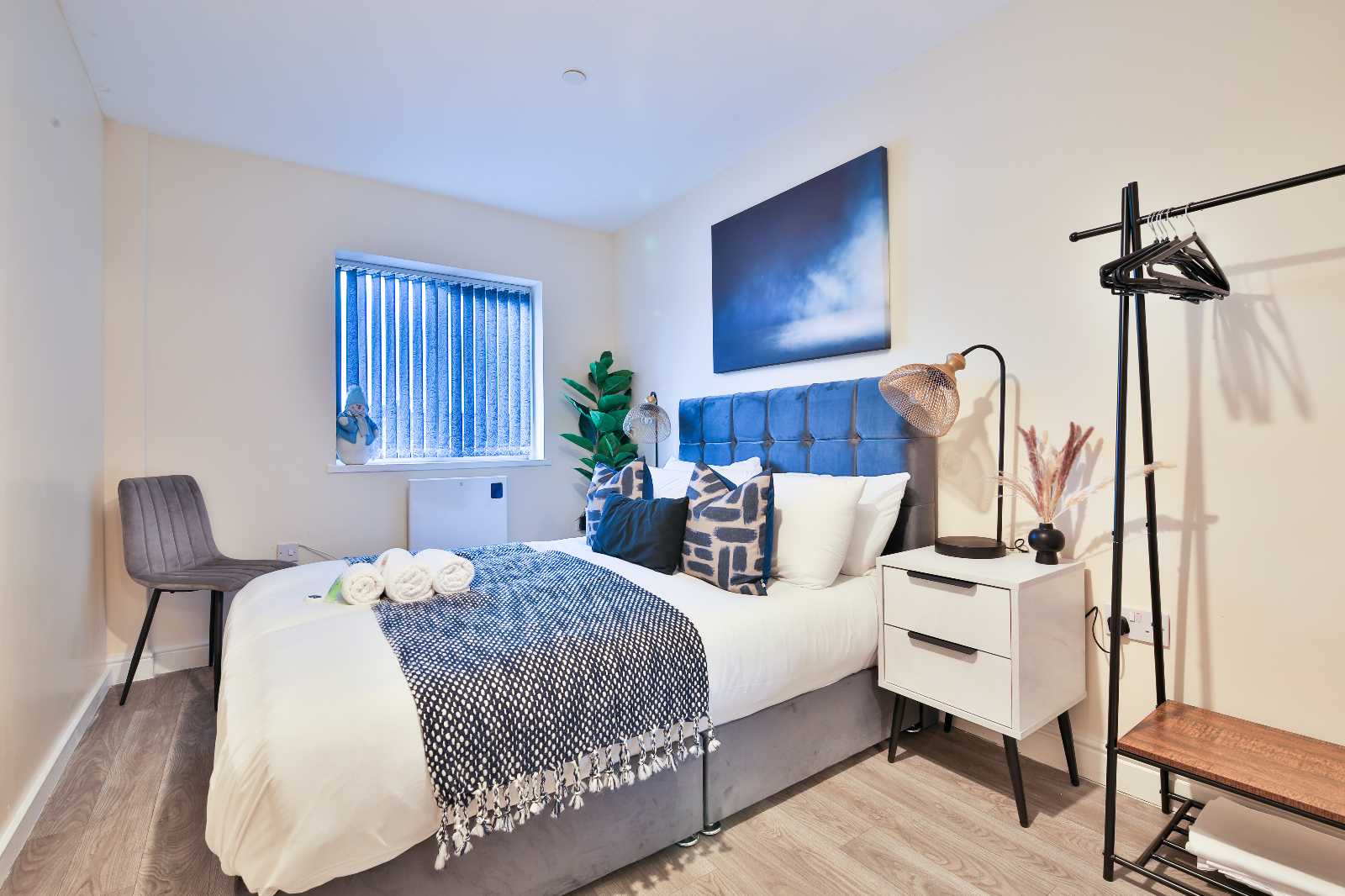 View Clifton Apartment in 21-22 Clifton Street, CF24 1LQ Clifton Apartment in 21-22 Clifton Street, CF24 1LQ - Property image 10 - VivreStays