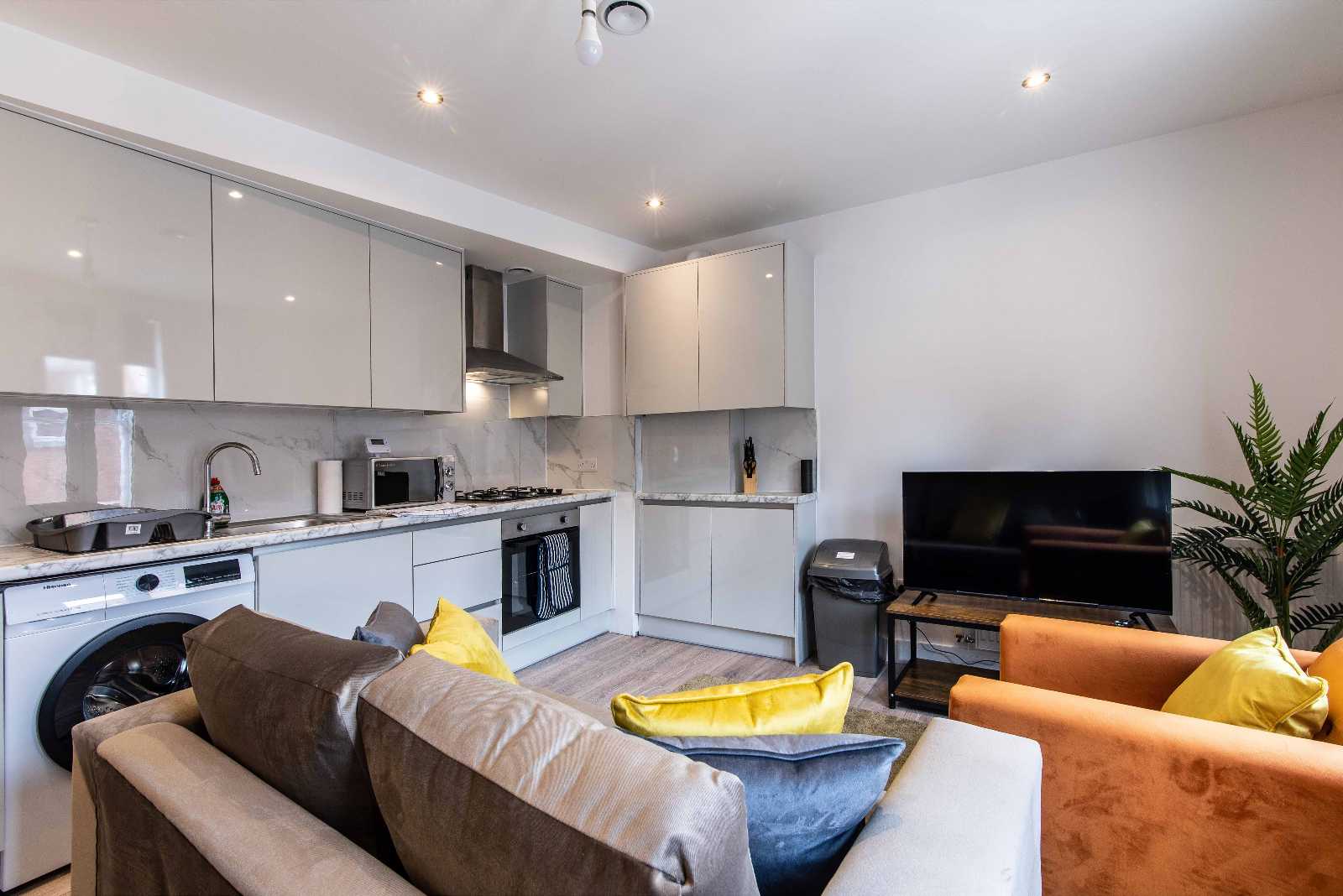 Haymarket House Apt. 3 serviced apartment - UK - VivreStays