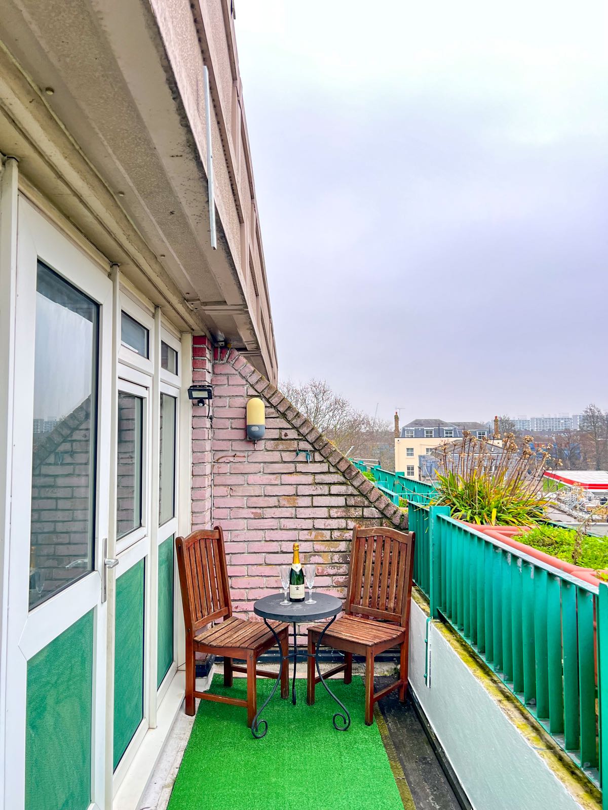 Cosy 1-Bed Apartment In The Heart Of Stockwell in SW9 0UG, London, Greater London, England, United Kingdom - Property image 4 - VivreStays