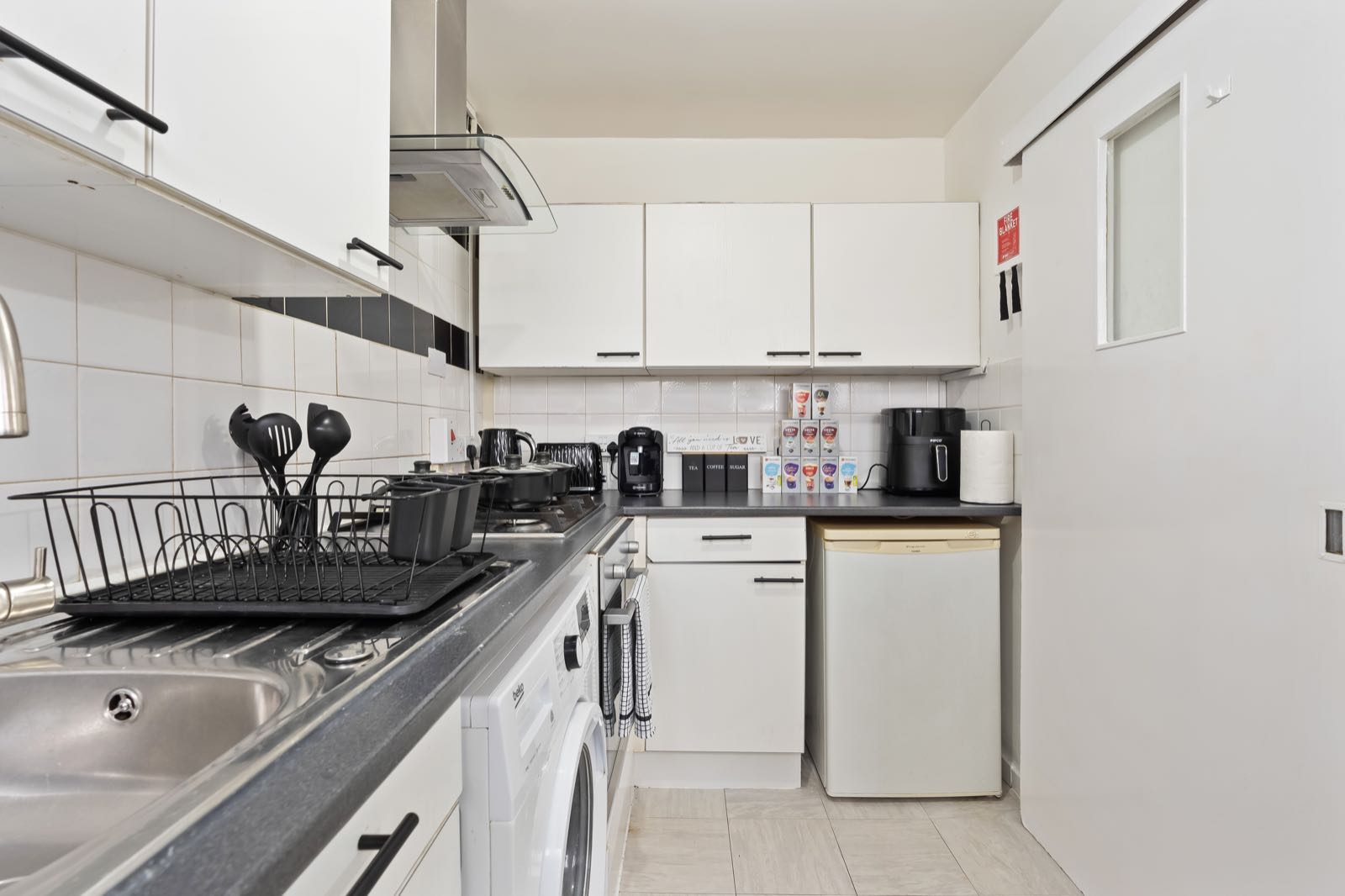 Cosy 1-Bed Apartment In The Heart Of Stockwell in SW9 0UG, London, Greater London, England, United Kingdom - Property image 74 - VivreStays