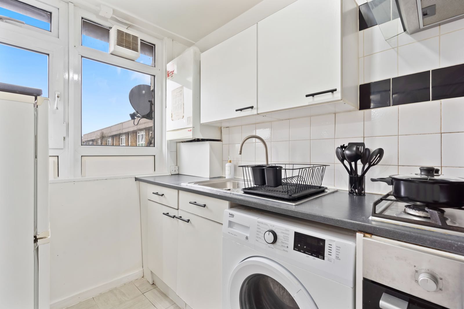 Cosy 1-Bed Apartment In The Heart Of Stockwell in SW9 0UG, London, Greater London, England, United Kingdom - Property image 25 - VivreStays