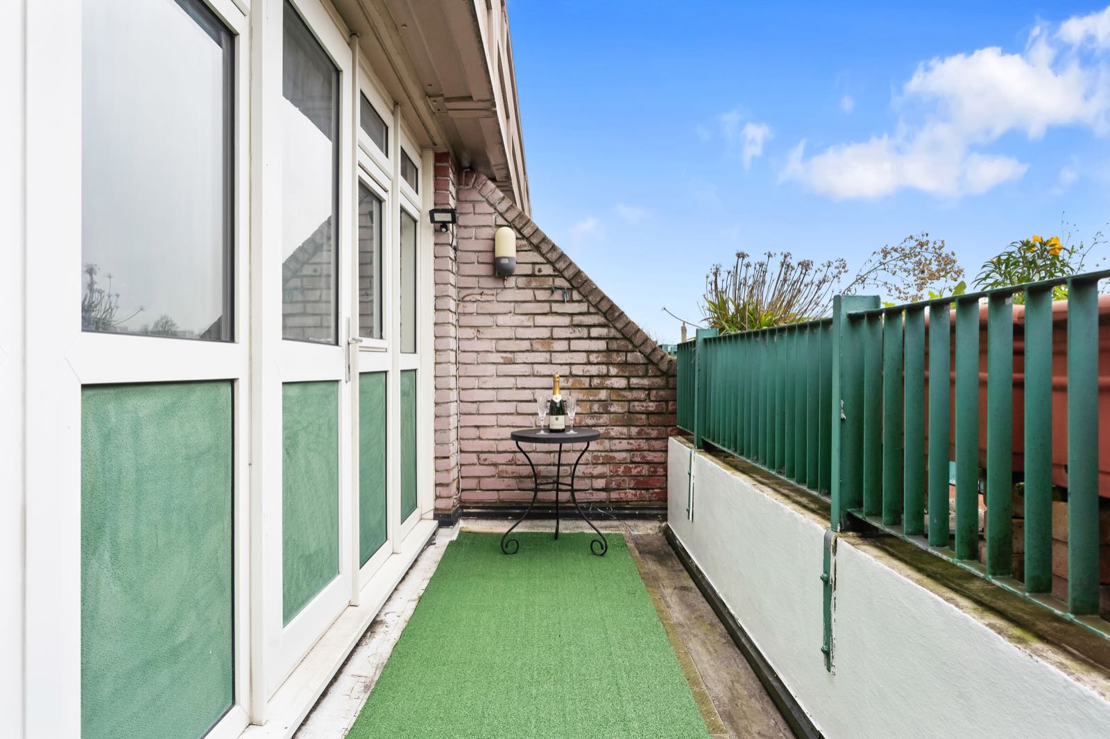 Cosy 1-Bed Apartment In The Heart Of Stockwell in SW9 0UG, London, Greater London, England, United Kingdom - Property image 73 - VivreStays
