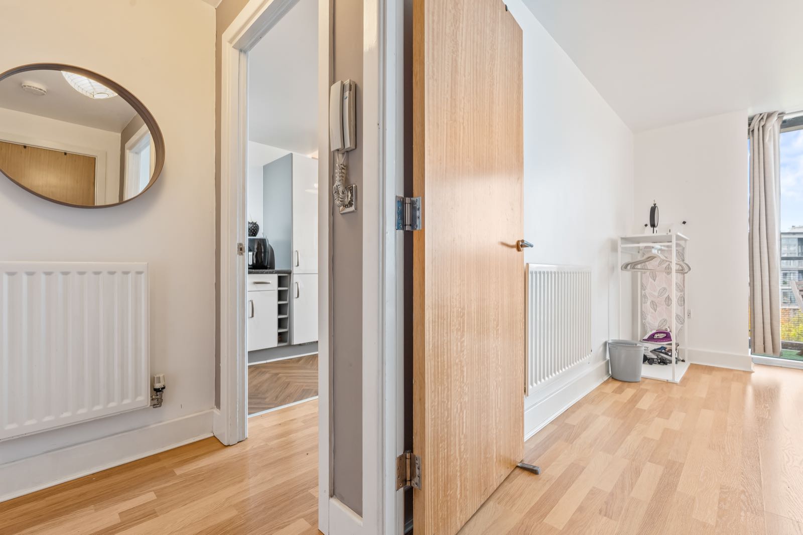 Cosy 1-Bedroom Apartment In Birmingham City Centre in B15 2EE, Birmingham, West Midlands, England, United Kingdom - Property image 87 - VivreStays
