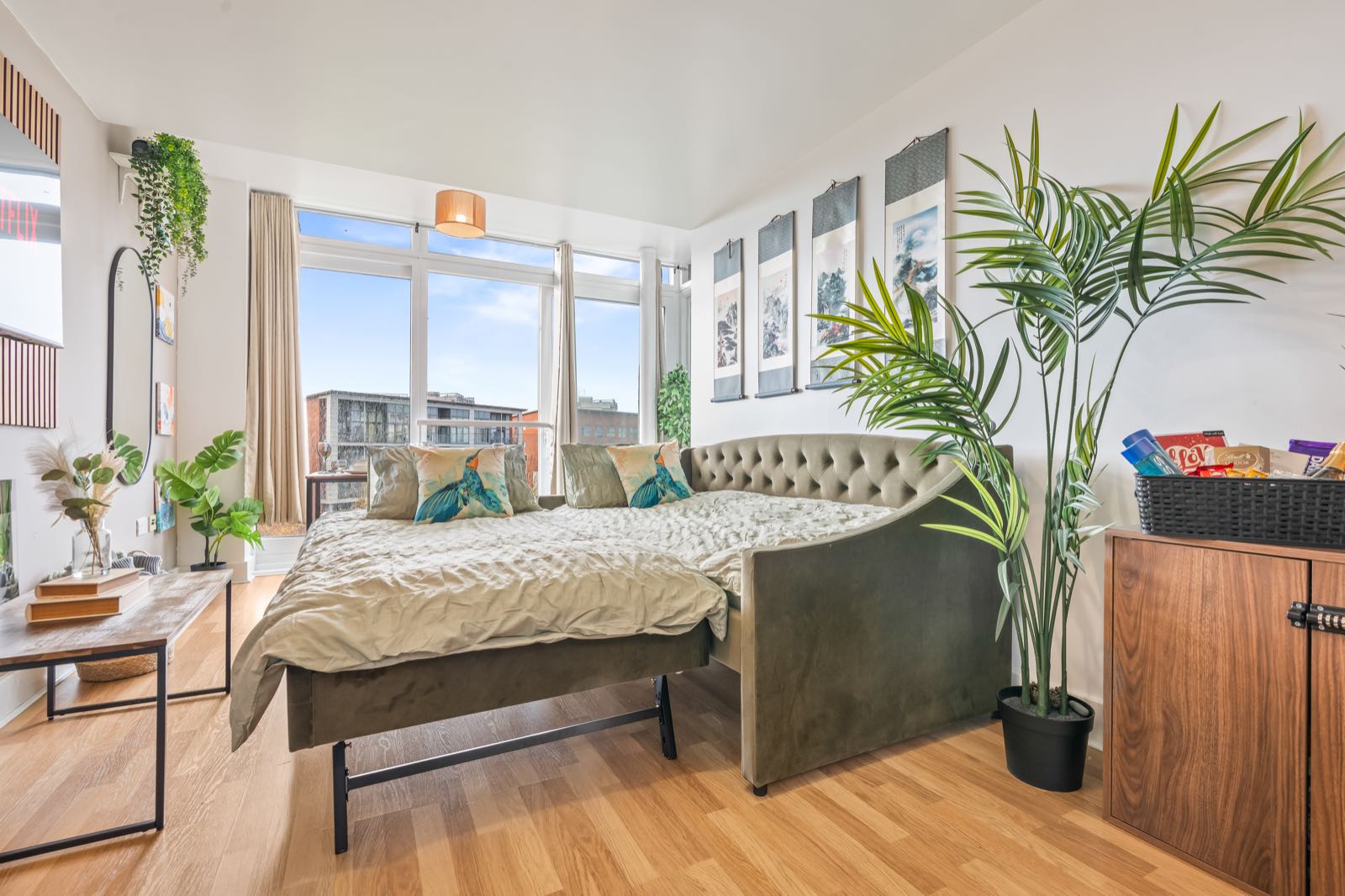 Cosy 1-Bedroom Apartment In Birmingham City Centre in B15 2EE, Birmingham, West Midlands, England, United Kingdom - Property image 92 - VivreStays