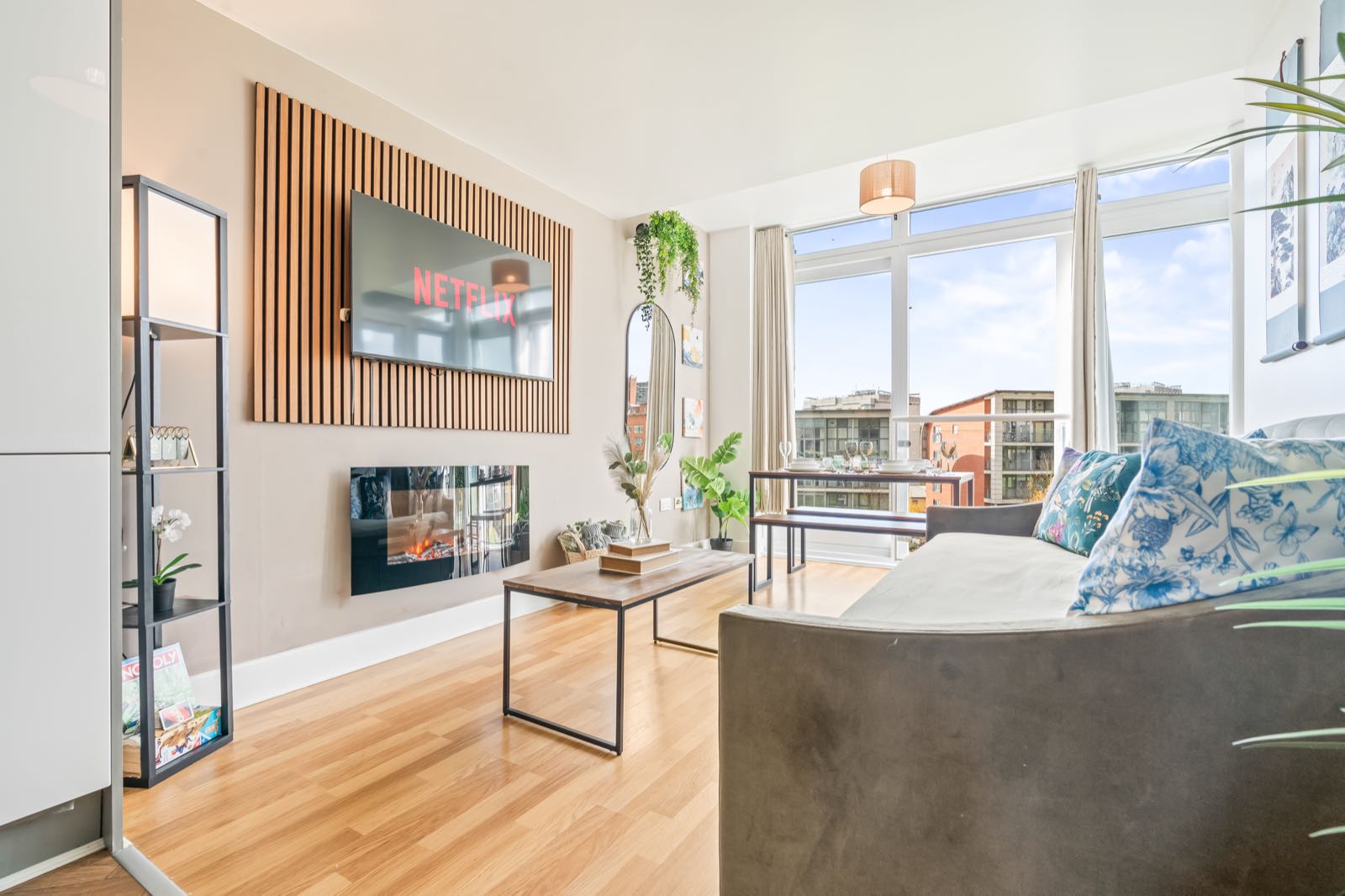 Cosy 1-Bedroom Apartment In Birmingham City Centre in B15 2EE, Birmingham, West Midlands, England, United Kingdom - Property image 96 - VivreStays