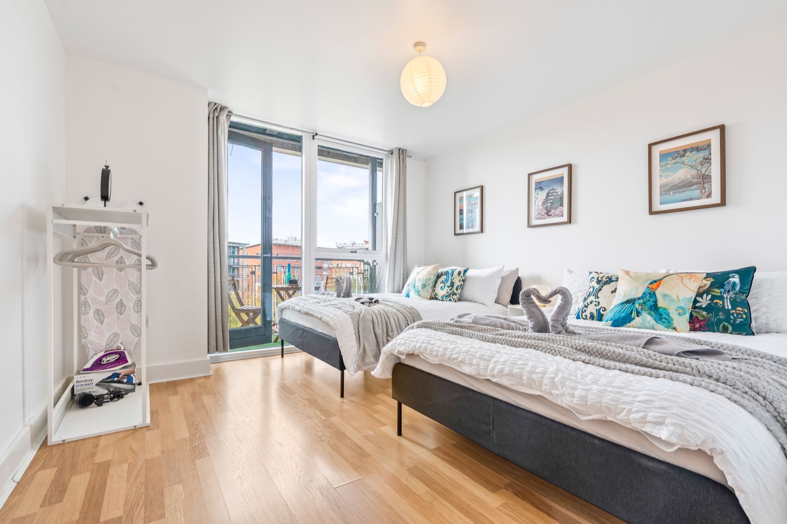Cosy 1-Bedroom Apartment In Birmingham City Centre in B15 2EE, Birmingham, West Midlands, England, United Kingdom - Property image 98 - VivreStays