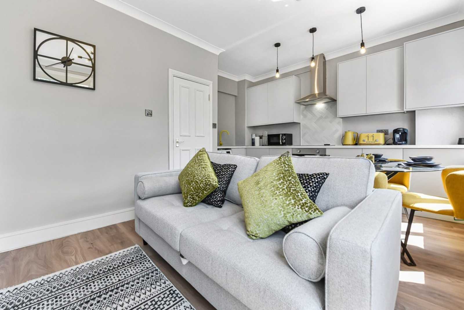 2 bed, 1 bath | Ground Floor Apartment | Agincourt Road NW3 in 35 Agincourt Road, NW3 2PA - Property image 7 - VivreStays