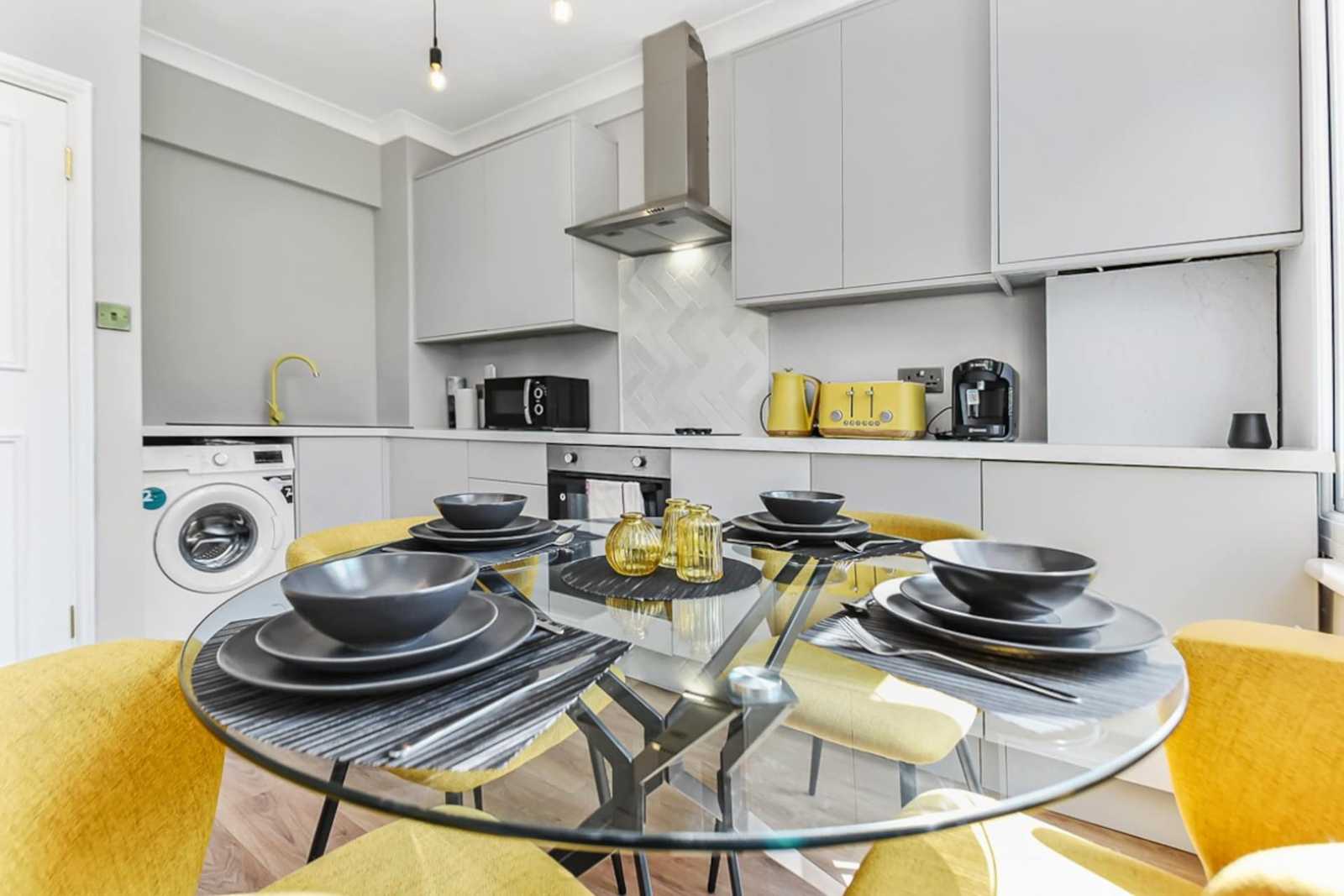 2 bed, 1 bath | Ground Floor Apartment | Agincourt Road NW3 in 35 Agincourt Road, NW3 2PA - Property image 6 - VivreStays