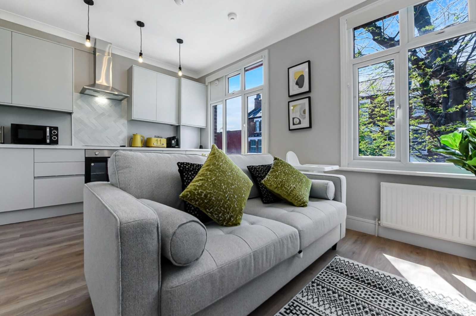 2 bed, 1 bath | Ground Floor Apartment | Agincourt Road NW3 in 35 Agincourt Road, NW3 2PA - Property image 5 - VivreStays