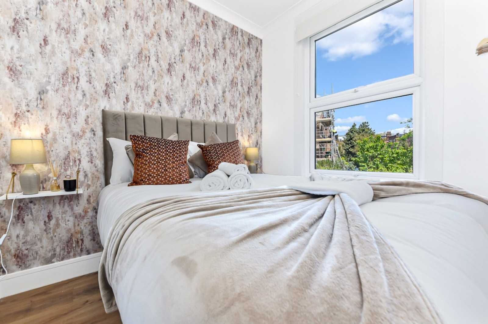 2 bed, 1 bath | Ground Floor Apartment | Agincourt Road NW3 in 35 Agincourt Road, NW3 2PA - Property image 4 - VivreStays