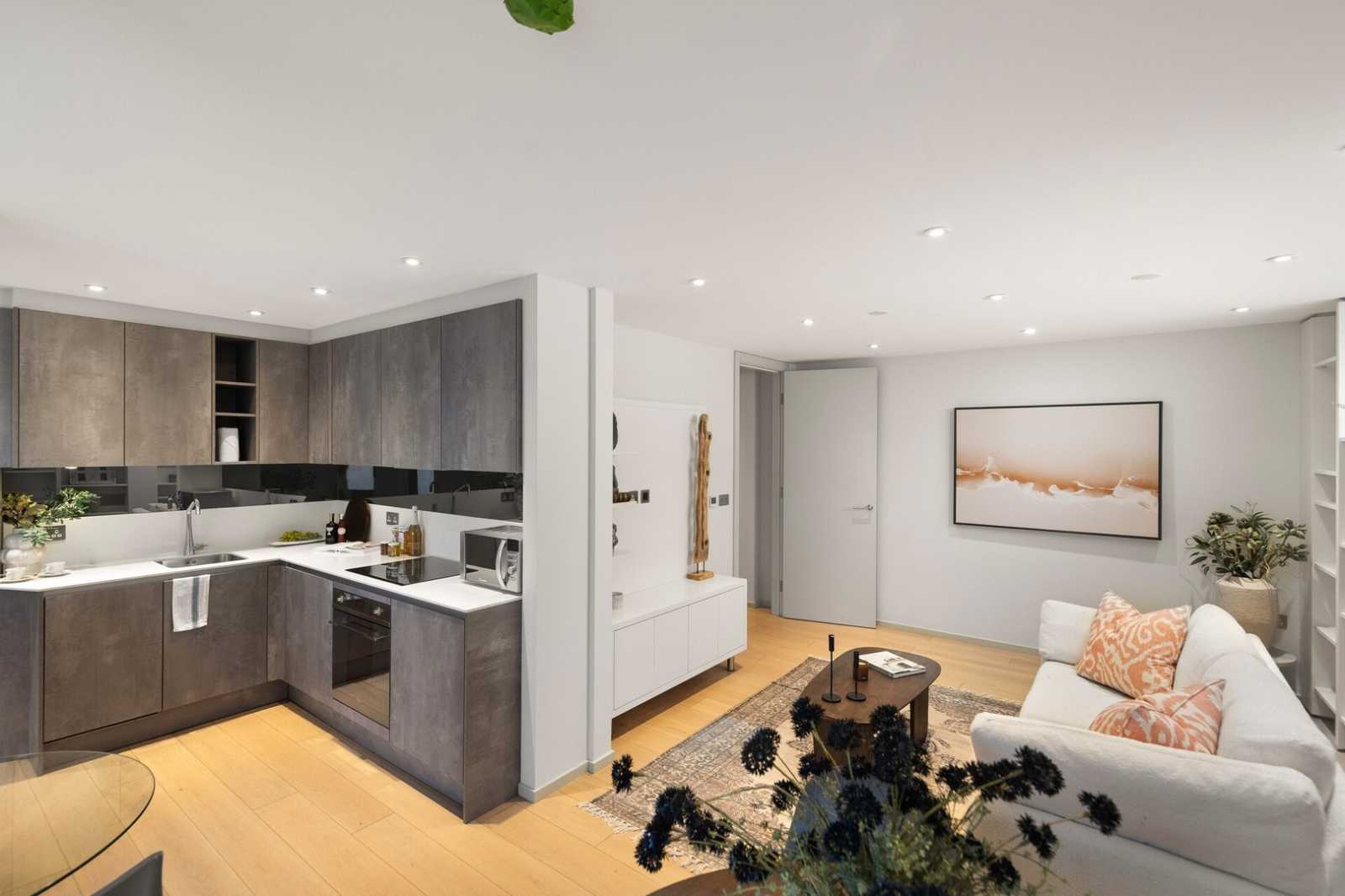 View 2 bed, 2 bath | Lift Access Apartment | Seven Sisters Road N7 in 103 Seven Sisters Road, N7 7QP 2 bed, 2 bath | Lift Access Apartment | Seven Sisters Road N7 in 103 Seven Sisters Road, N7 7QP - Property image 7 - VivreStays