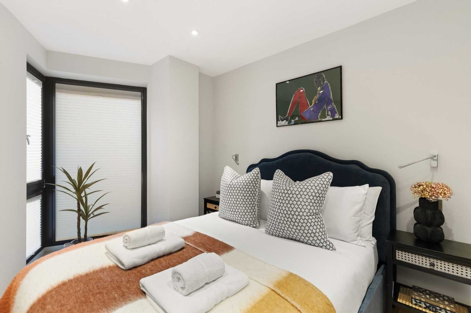 View 2 bed, 2 bath | Lift Access Apartment | Seven Sisters Road N7 in 103 Seven Sisters Road, N7 7QP 2 bed, 2 bath | Lift Access Apartment | Seven Sisters Road N7 in 103 Seven Sisters Road, N7 7QP - Property image 13 - VivreStays