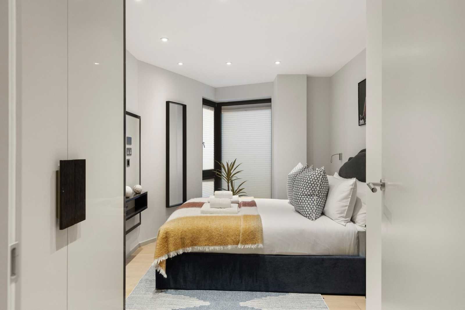 View 2 bed, 2 bath | Lift Access Apartment | Seven Sisters Road N7 in 103 Seven Sisters Road, N7 7QP 2 bed, 2 bath | Lift Access Apartment | Seven Sisters Road N7 in 103 Seven Sisters Road, N7 7QP - Property image 16 - VivreStays