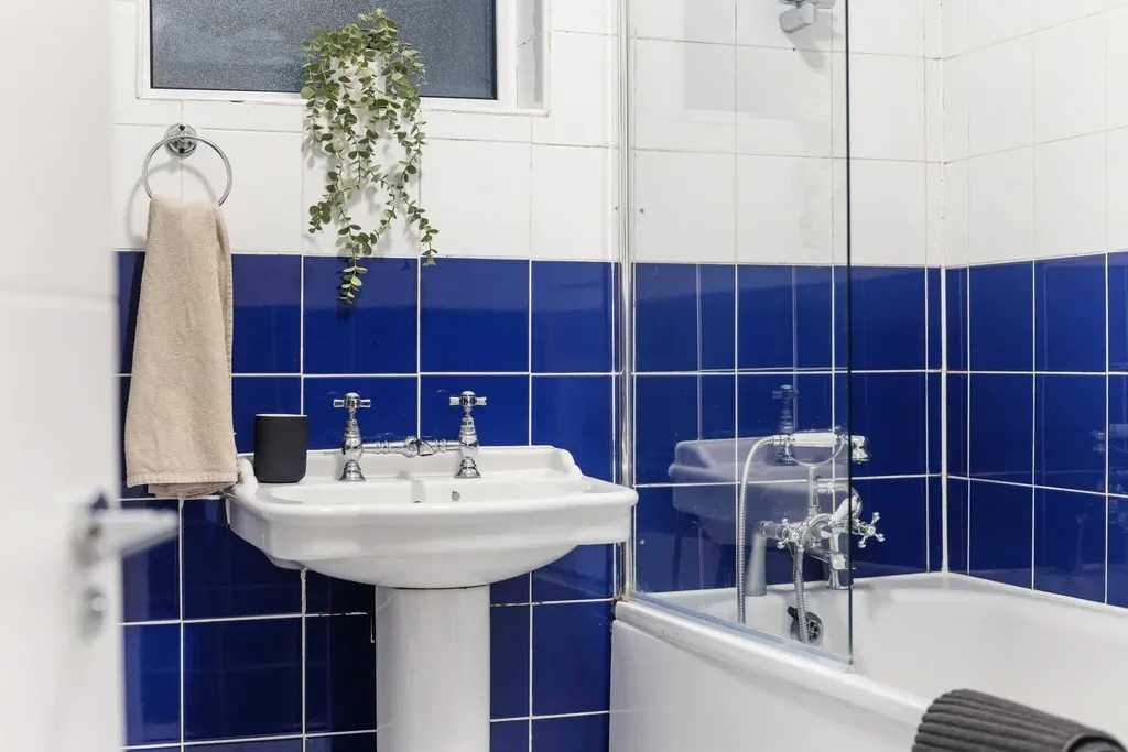 3 bed, 1 bath | Ground Floor | Free Parking | The Avenue N8 in 15 The Avenue, Haringey, London, N8 0JR, United Kingdom - Property image 14 - VivreStays