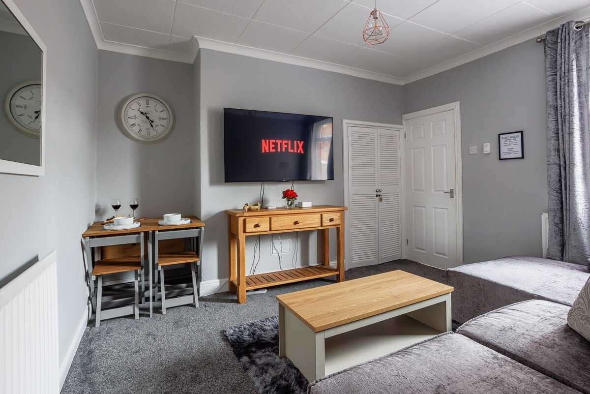 2 bed, 1 bath | GF | FREE Street Parking | FREE Fortnightly Clean | Lily Avenue NE22 serviced apartment - Bedlington - VivreStays