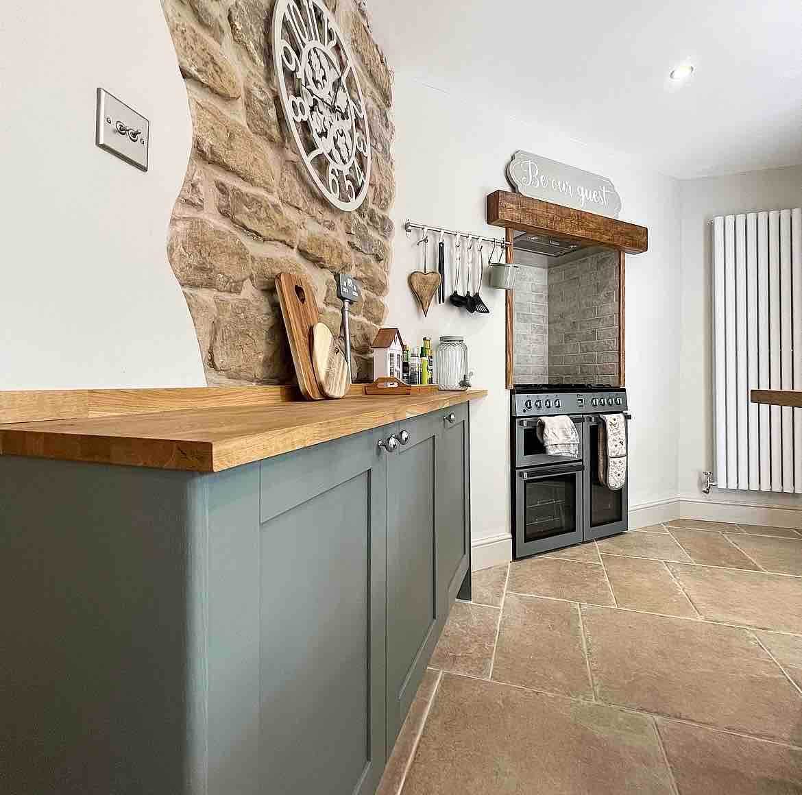 3 bed, 1 bath | FREE Parking | Bullers Green NE61 in NE61 1DF - Property image 3 - VivreStays