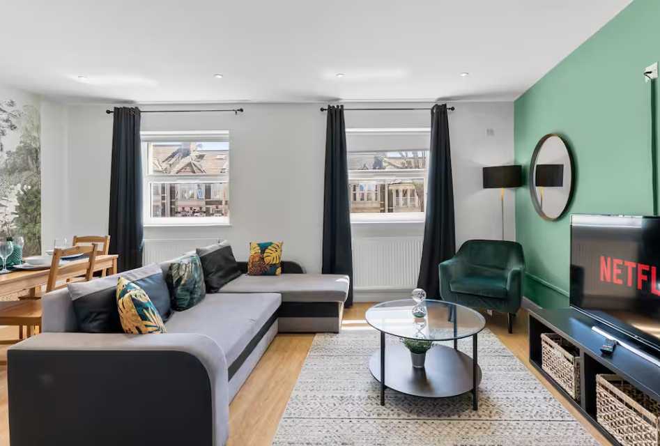 363B, Fishponds Road by Mia Partners in 363b Fishponds Road, BS5 6QG - Property image 2 - VivreStays