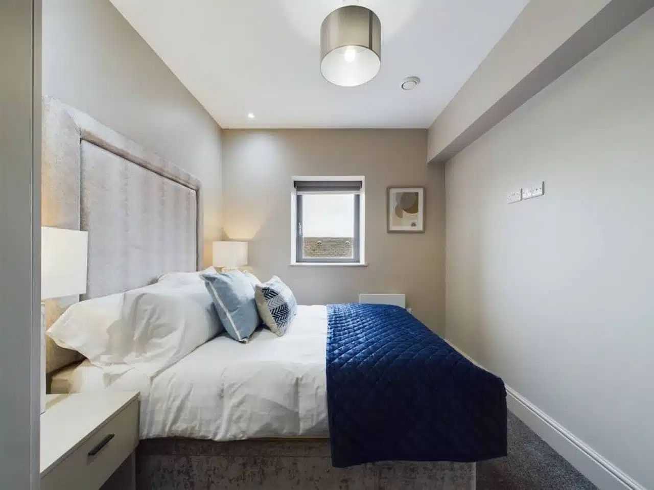 Lesley House Apartments by StaySavvy Accommodation | 2 bedrooms (2) in 601 Lisburn Road, BT9 7GS - Property image 5 - VivreStays